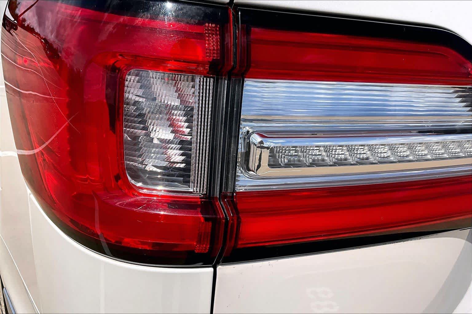 2019 Lincoln Navigator photo 28 of 35