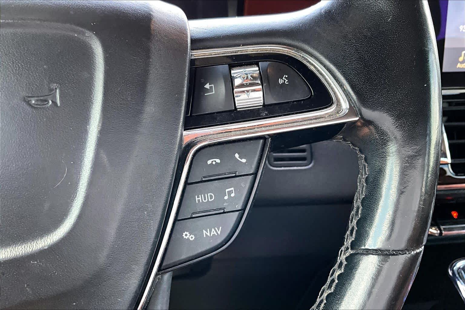 2019 Lincoln Navigator photo 24 of 35