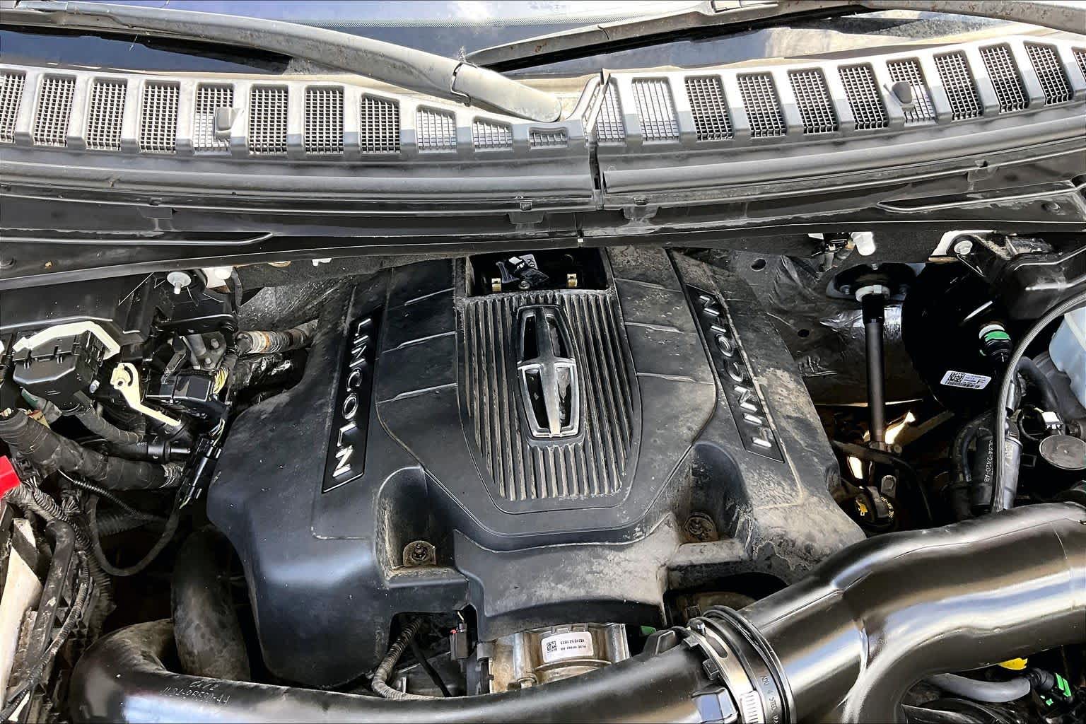 2019 Lincoln Navigator photo 32 of 35