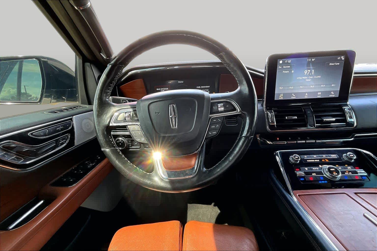 2019 Lincoln Navigator photo 6 of 35