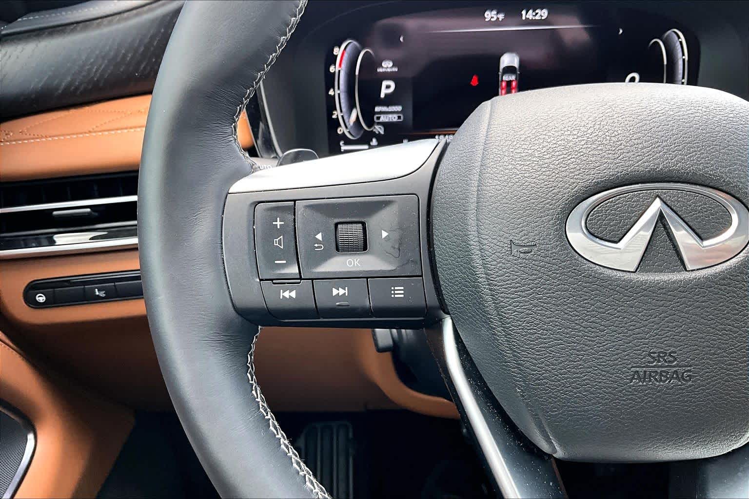 2025 INFINITI QX60 AUTOGRAPH Majestic White/Black Obsidian at AutoNation USA Katy