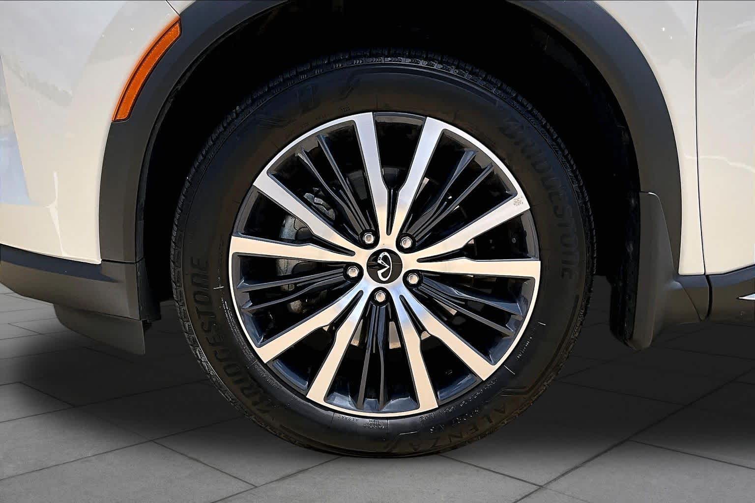 2025 INFINITI QX60 AUTOGRAPH Majestic White/Black Obsidian at AutoNation USA Katy