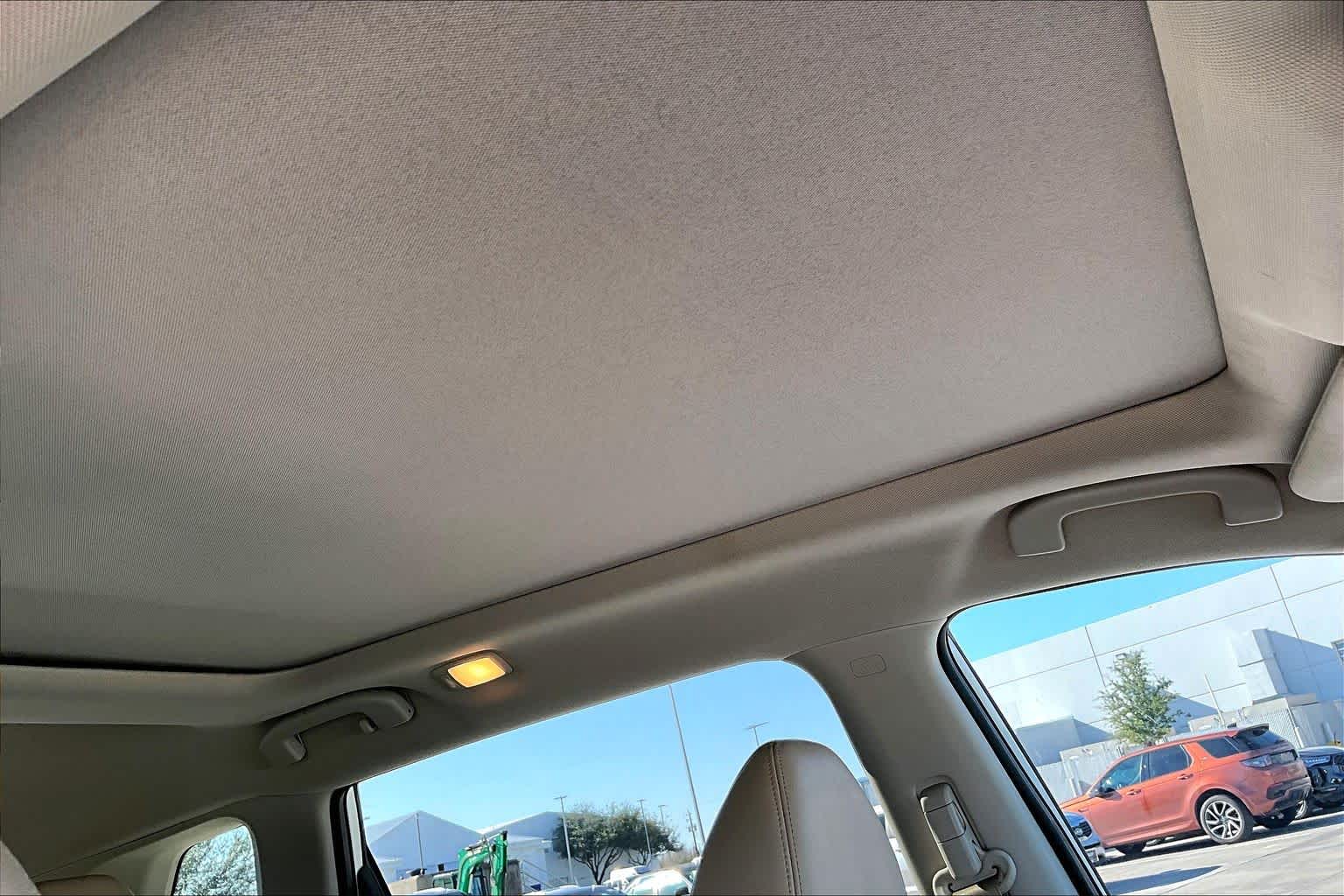 2015 Nissan Rogue SL Pearl White at Sterling McCall Nissan