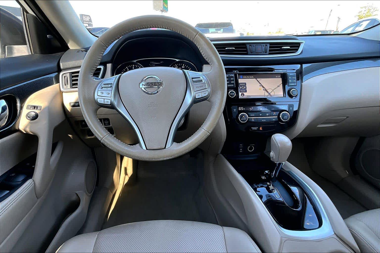 2015 Nissan Rogue SL Pearl White at Sterling McCall Nissan