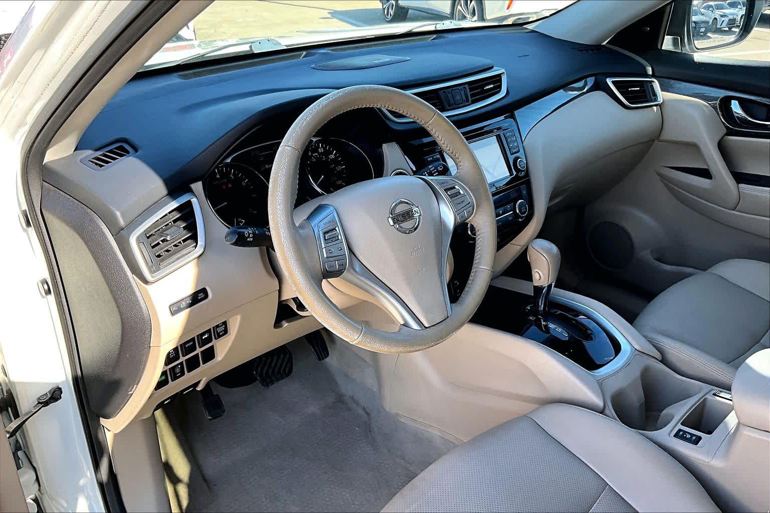 2015 Nissan Rogue SL Pearl White at Sterling McCall Nissan