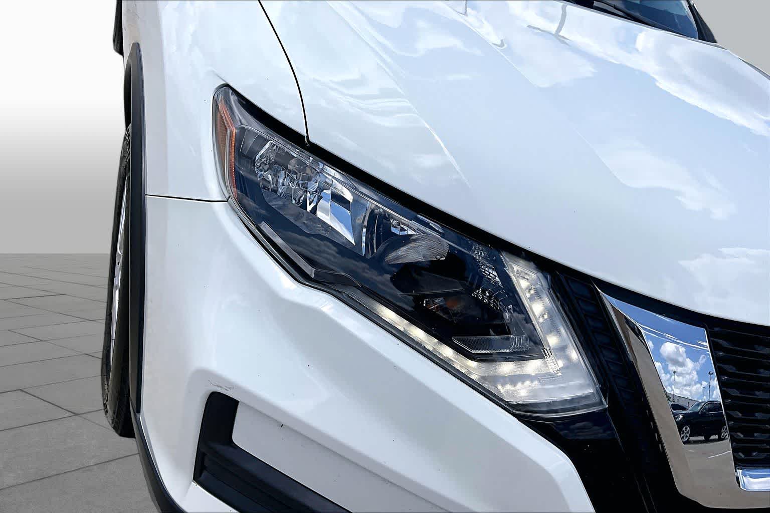 2020 Nissan Rogue S Glacier White at Beck & Masten Kia