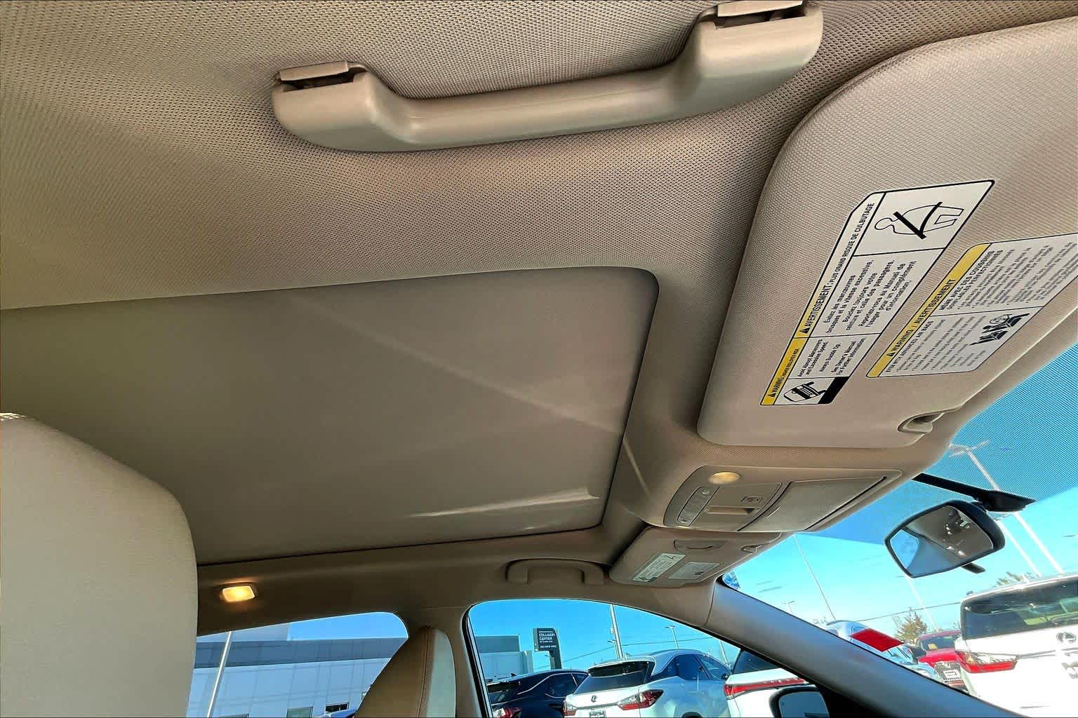 2016 Nissan Rogue SL Pearl White at HGreg Houston