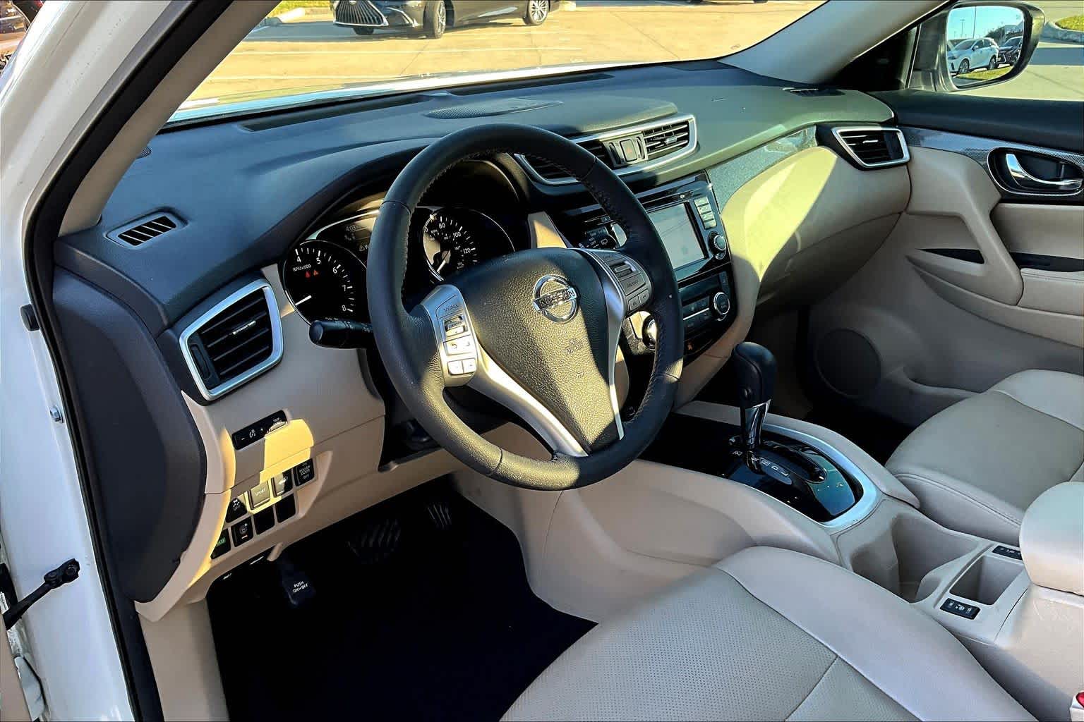 2016 Nissan Rogue SL Pearl White at HGreg Houston