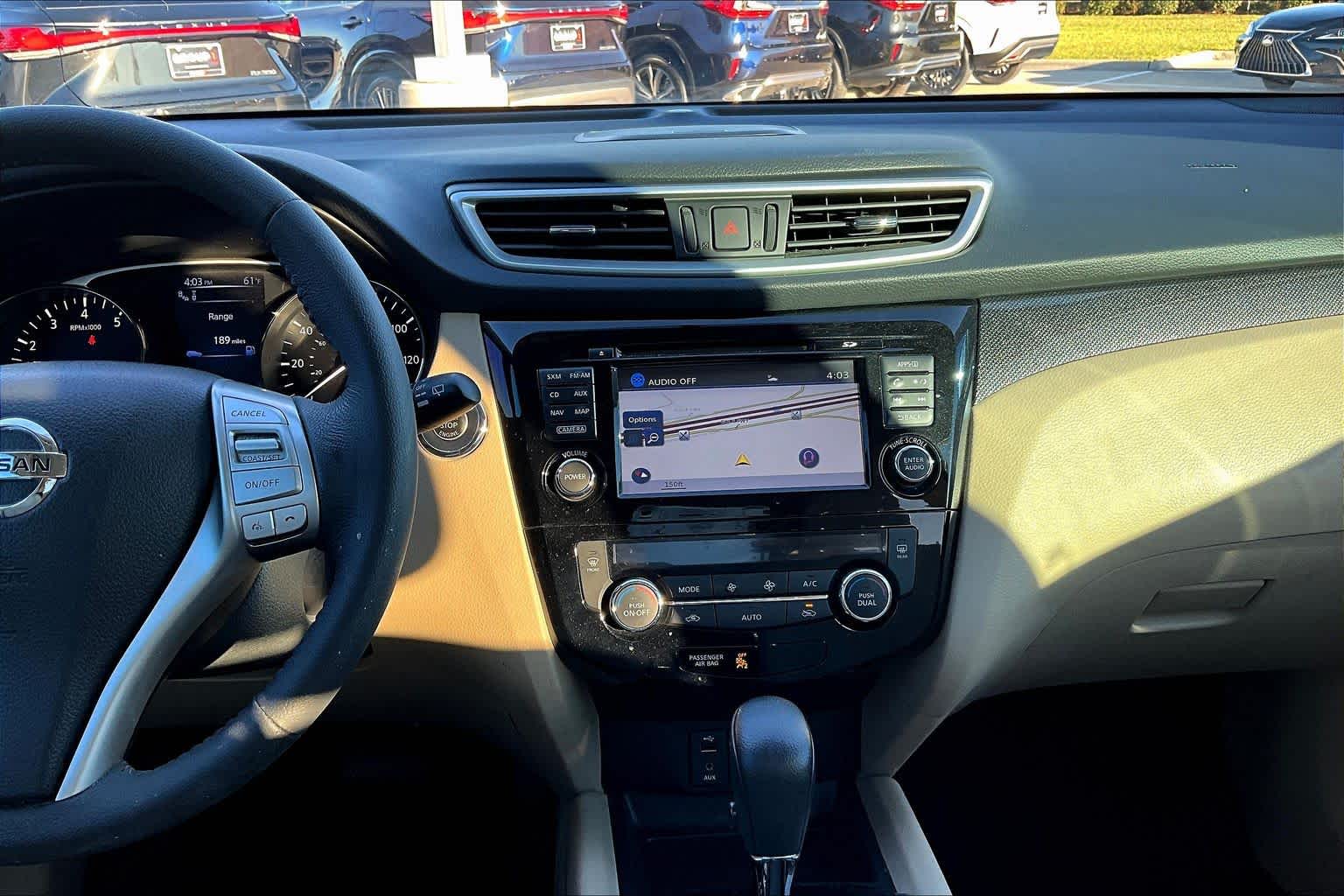 2016 Nissan Rogue SL Pearl White at HGreg Houston