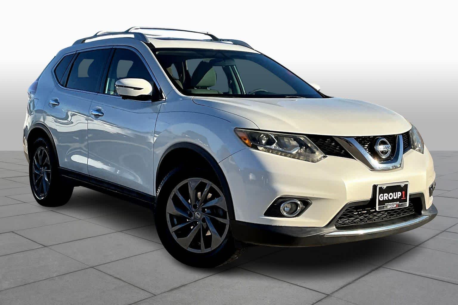 2016 Nissan Rogue SL Pearl White at HGreg Houston