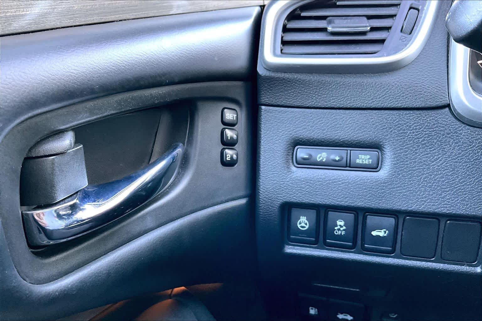 2018 Nissan Murano Platinum Pearl White at Texan GMC Buick