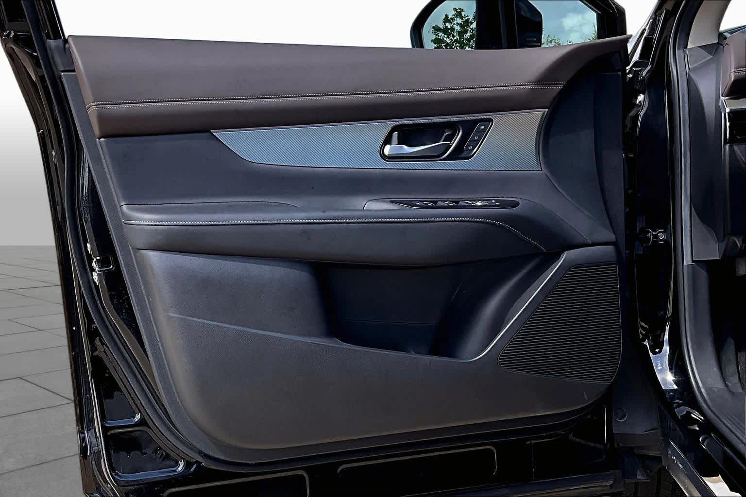 2025 Nissan Murano photo 22 of 37