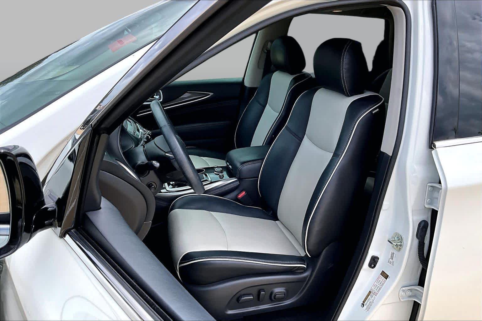 2020 INFINITI QX60 photo 8 of 34