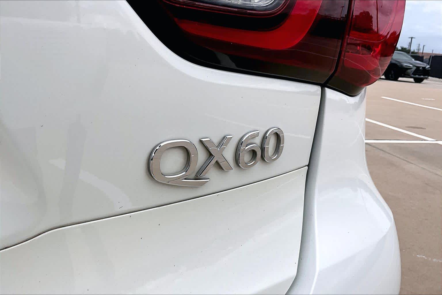 2020 INFINITI QX60 photo 10 of 34