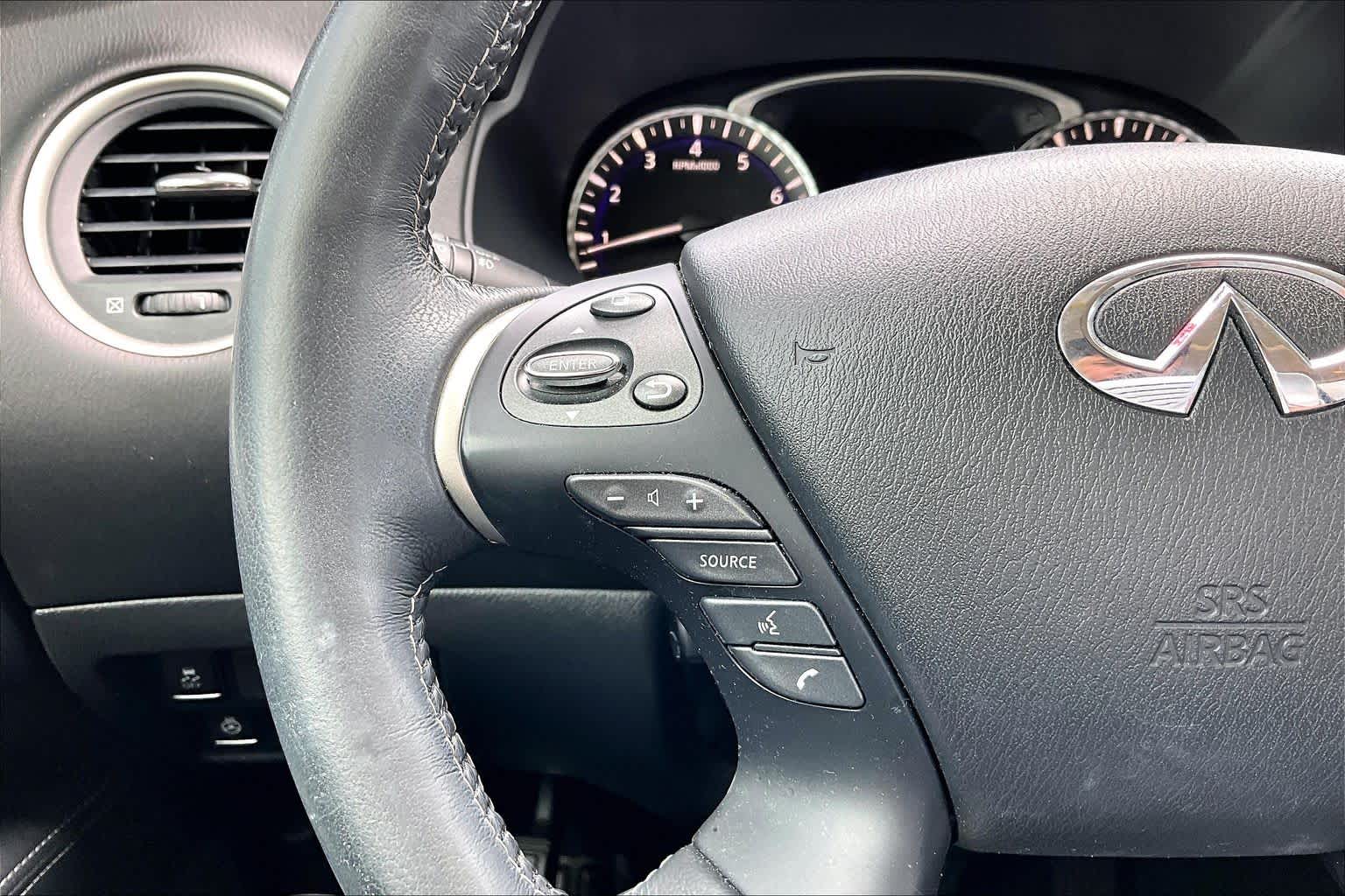 2020 INFINITI QX60 photo 24 of 34