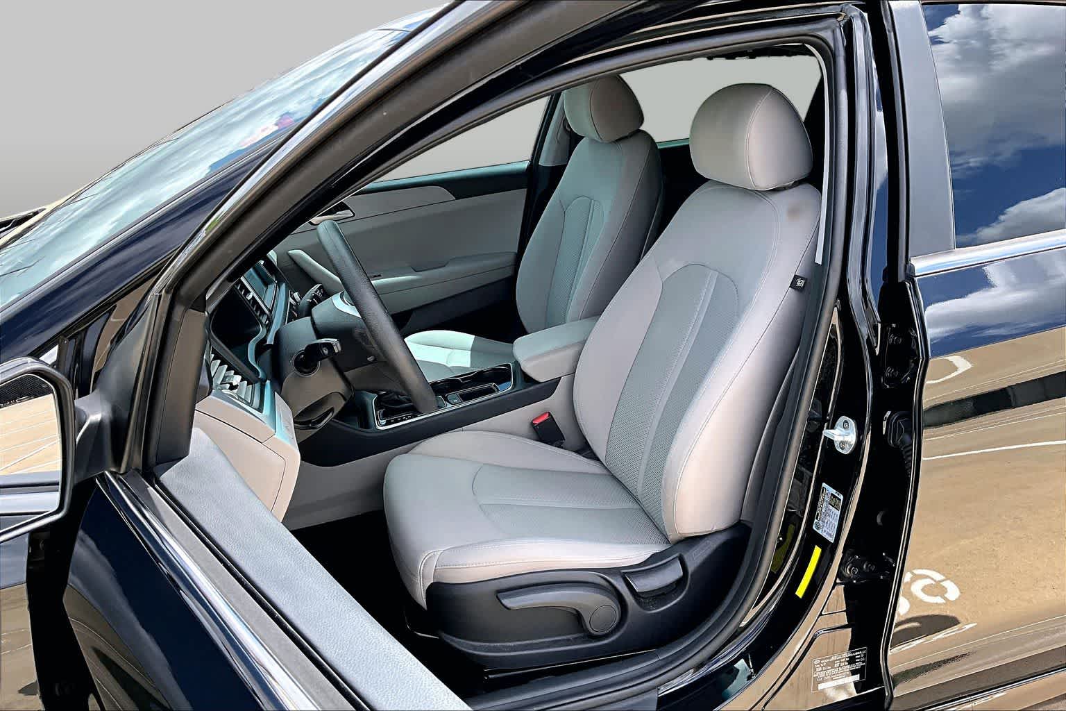 2019 Hyundai Sonata SE Phantom Black at HGreg Houston