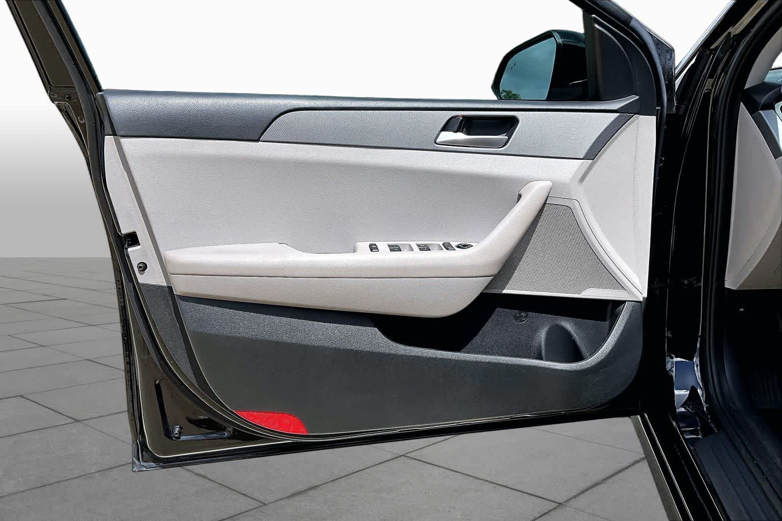2019 Hyundai Sonata SE Phantom Black at HGreg Houston
