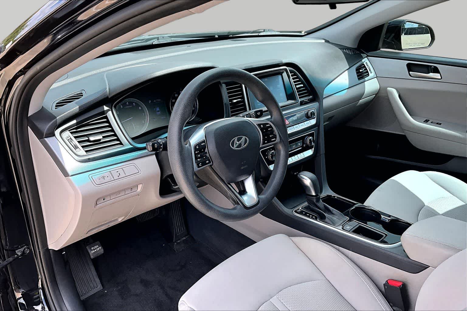 2019 Hyundai Sonata SE Phantom Black at HGreg Houston