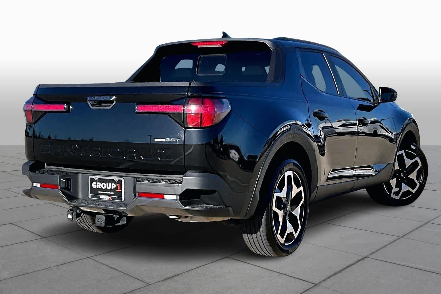 2024 Hyundai Santa Cruz Limited Phantom Black at Honda of Clear Lake