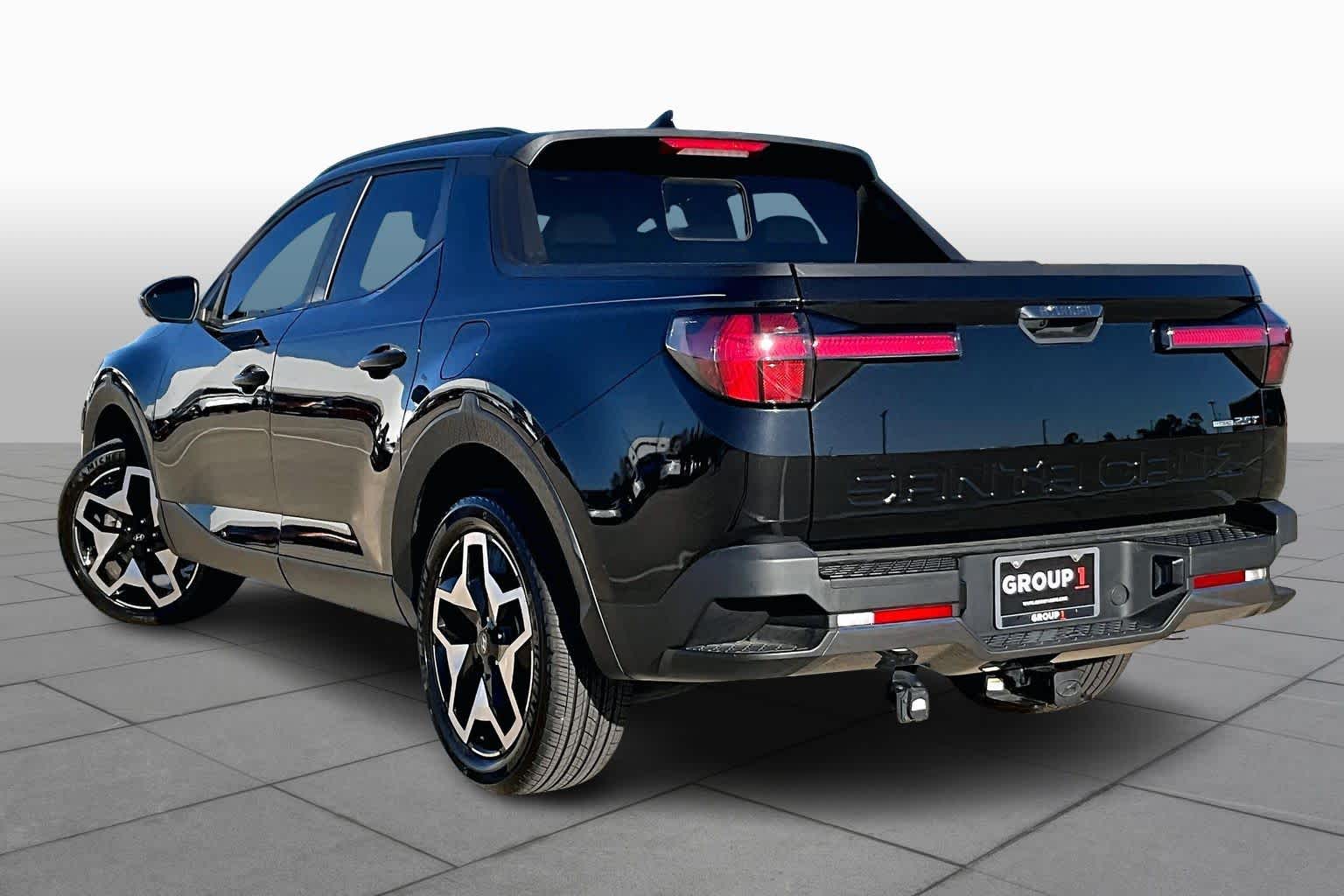 2024 Hyundai Santa Cruz Limited Phantom Black at Honda of Clear Lake