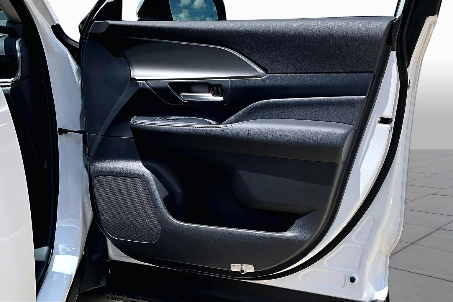2024 Toyota Grand Highlander XLE Wind Chill Pearl at AutoNation USA Katy