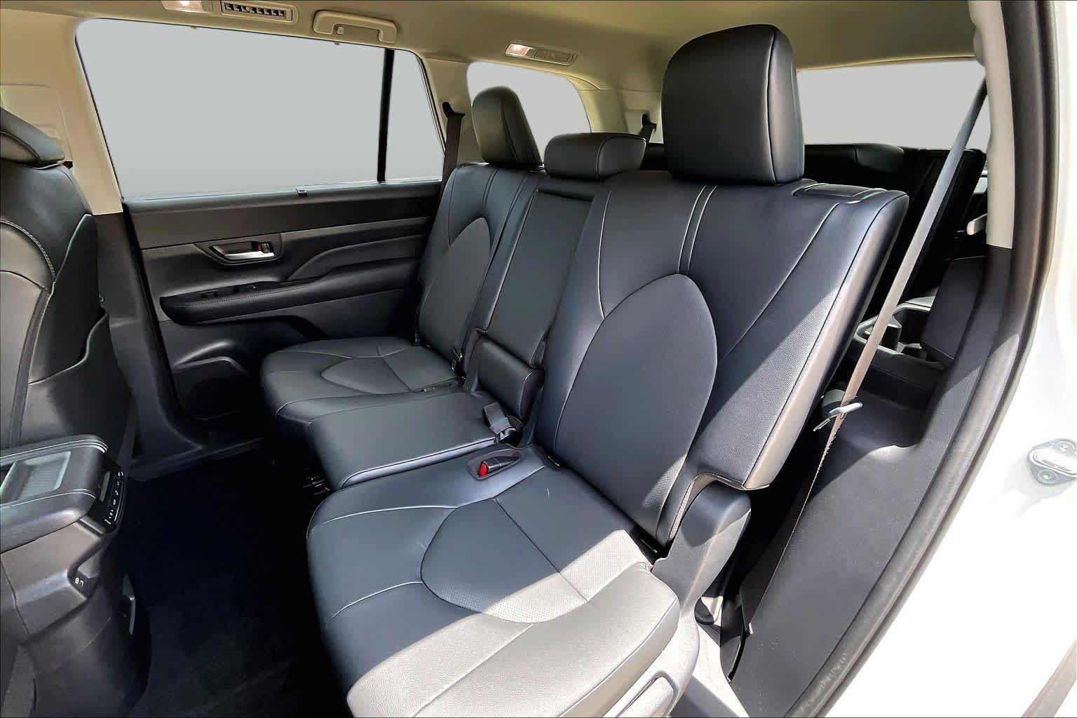 2024 Toyota Grand Highlander XLE Wind Chill Pearl at AutoNation USA Katy