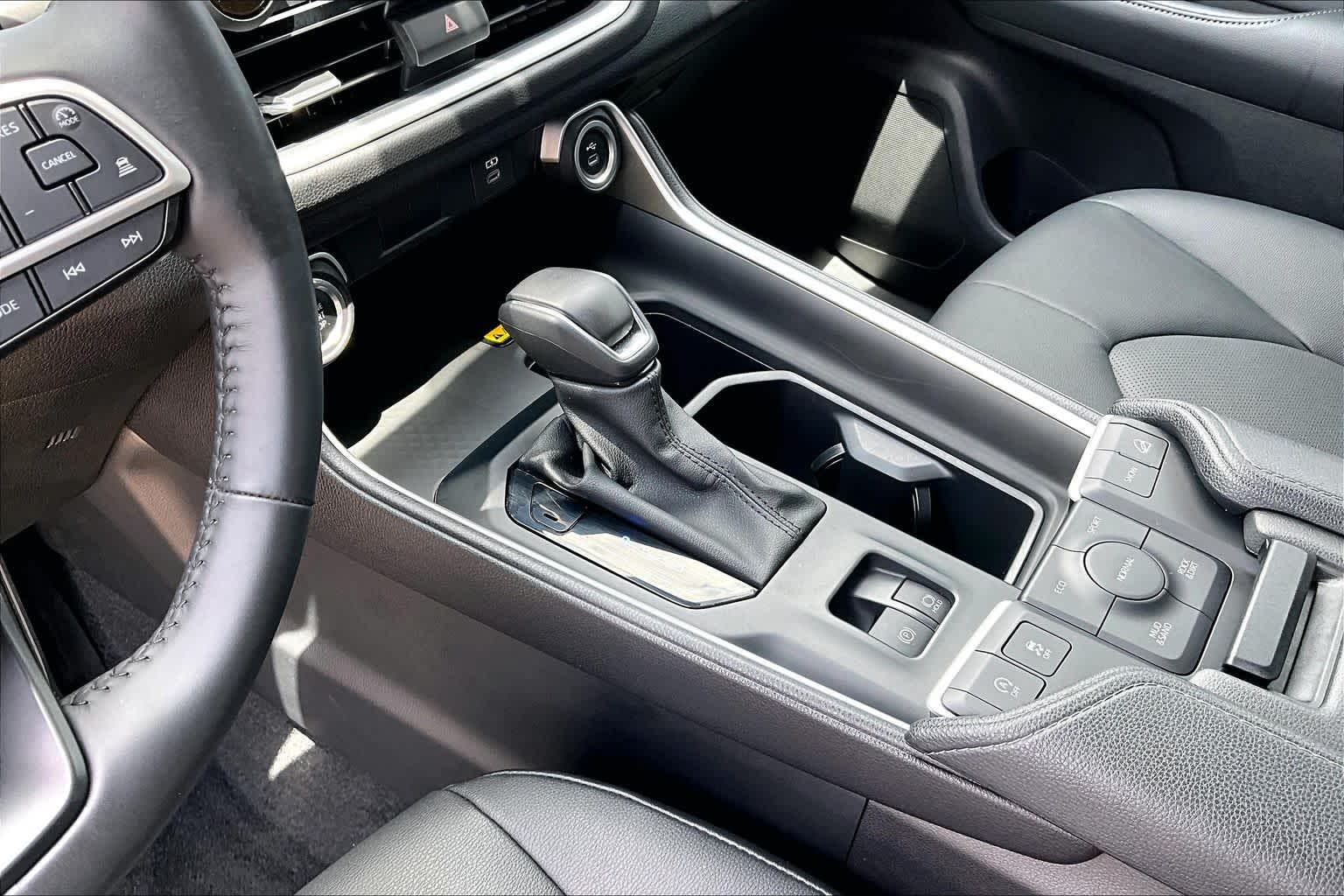 2024 Toyota Grand Highlander XLE Wind Chill Pearl at AutoNation USA Katy