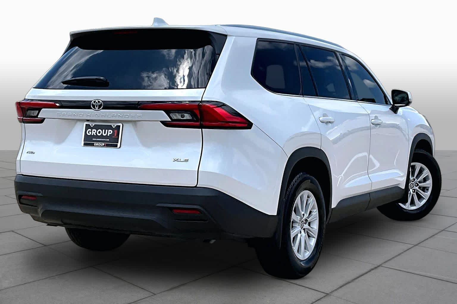 2024 Toyota Grand Highlander XLE Wind Chill Pearl at AutoNation USA Katy