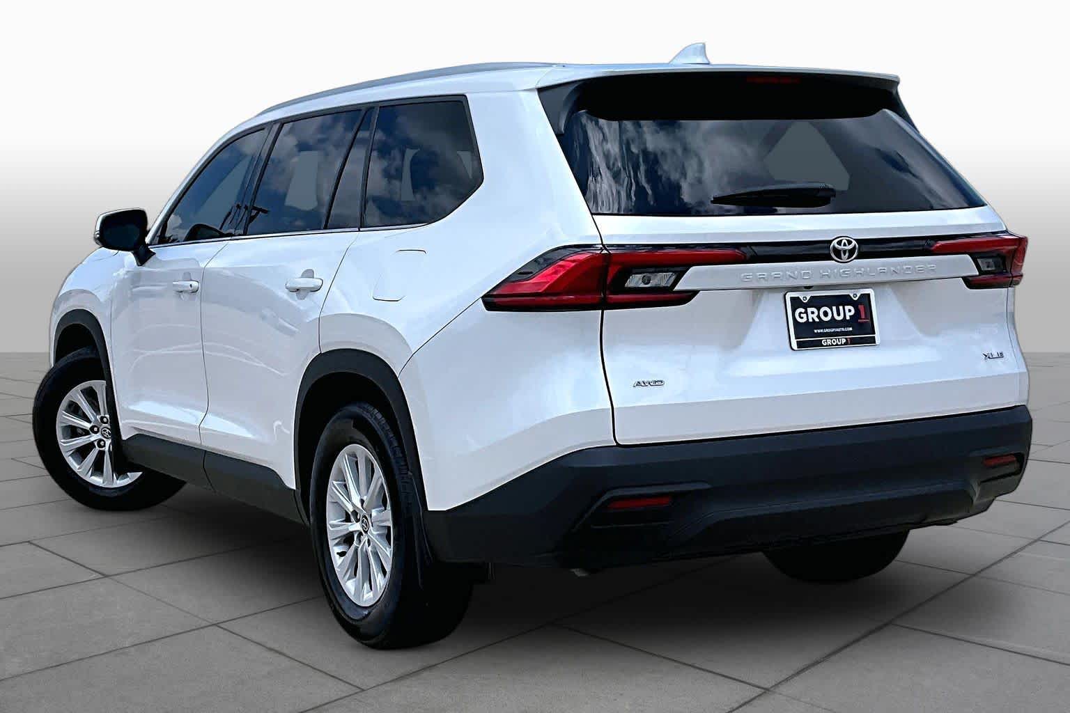 2024 Toyota Grand Highlander XLE Wind Chill Pearl at AutoNation USA Katy