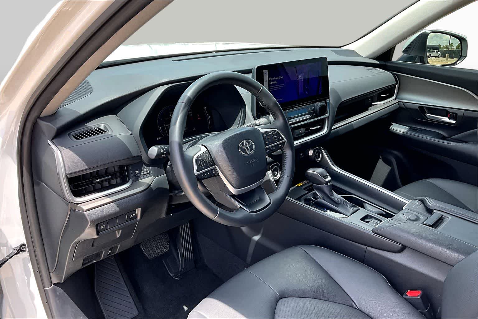 2024 Toyota Grand Highlander XLE Wind Chill Pearl at Lexus Southwest Houston