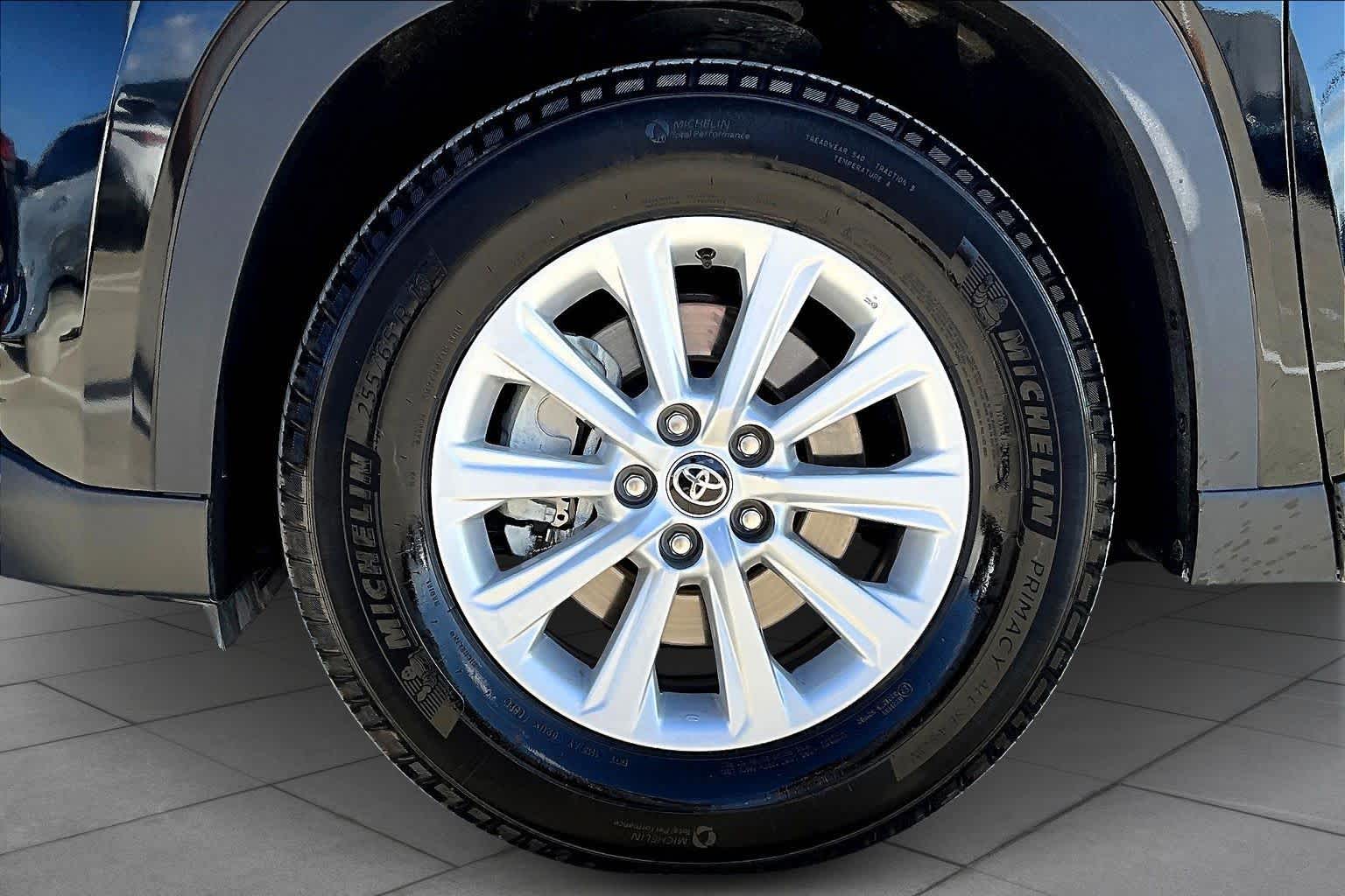 2025 Toyota Grand Highlander XLE - 9