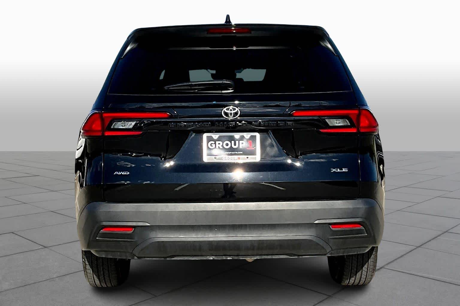 2025 Toyota Grand Highlander XLE - 3