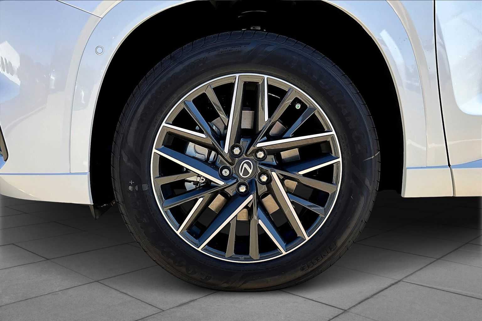 2026 Lexus TX Premium - 10