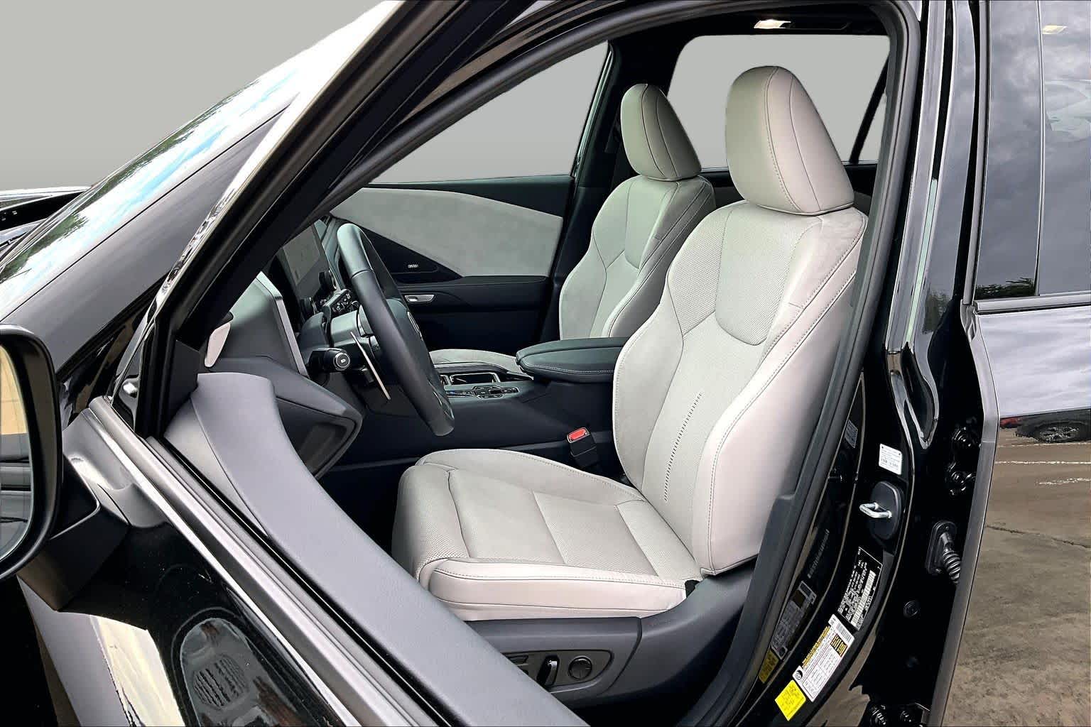 2026 Lexus TX 350 photo 8 of 37