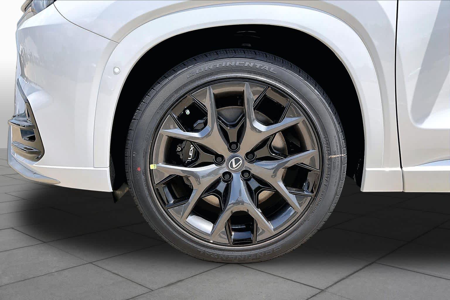 2026 Lexus TX 500h F SPORT Performance Premium - 10
