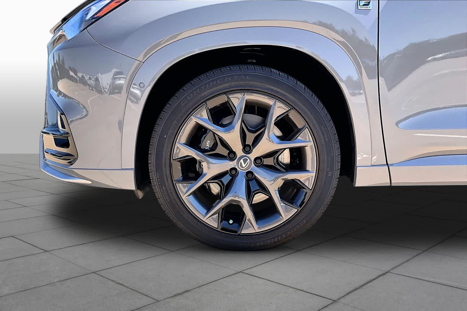 2026 Lexus TX 500h F SPORT Performance Premium - 10