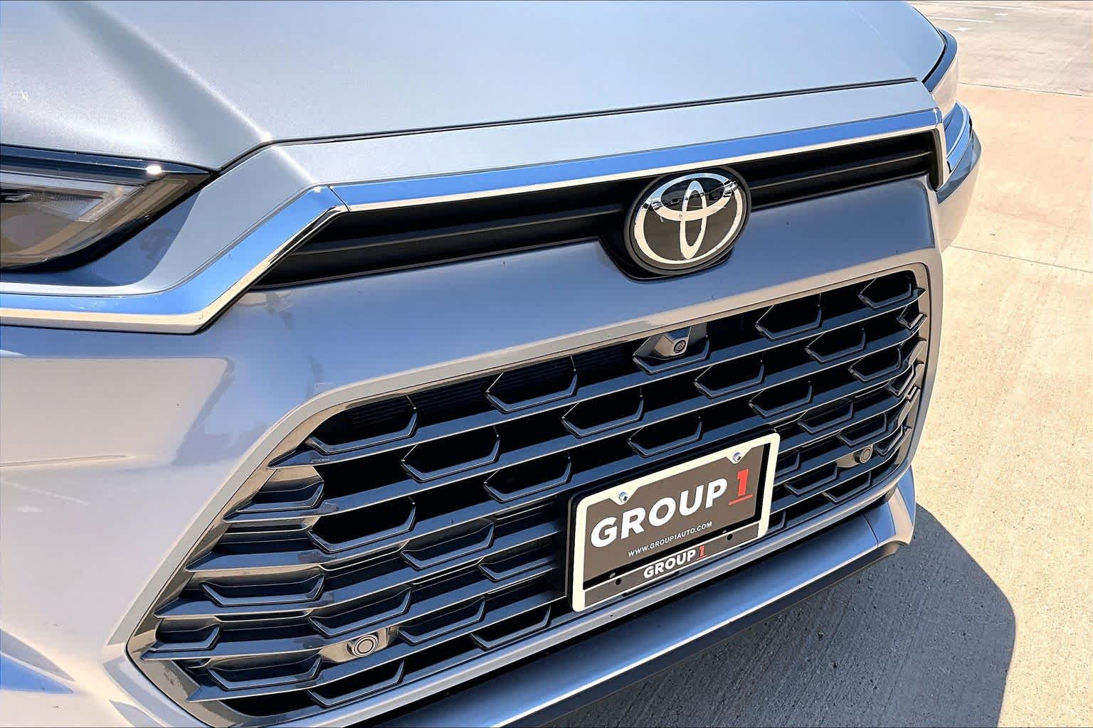 2026 Toyota Grand Highlander Hybrid MAX Platinum Cement at Group 1 Toyota Southwest