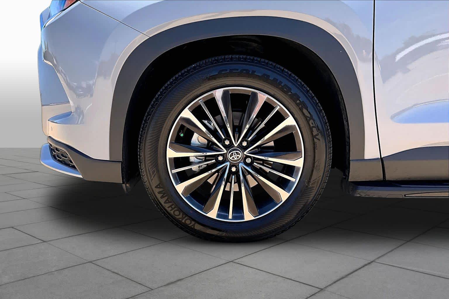 2026 Toyota Grand Highlander Hybrid MAX Platinum Cement at Group 1 Toyota Southwest