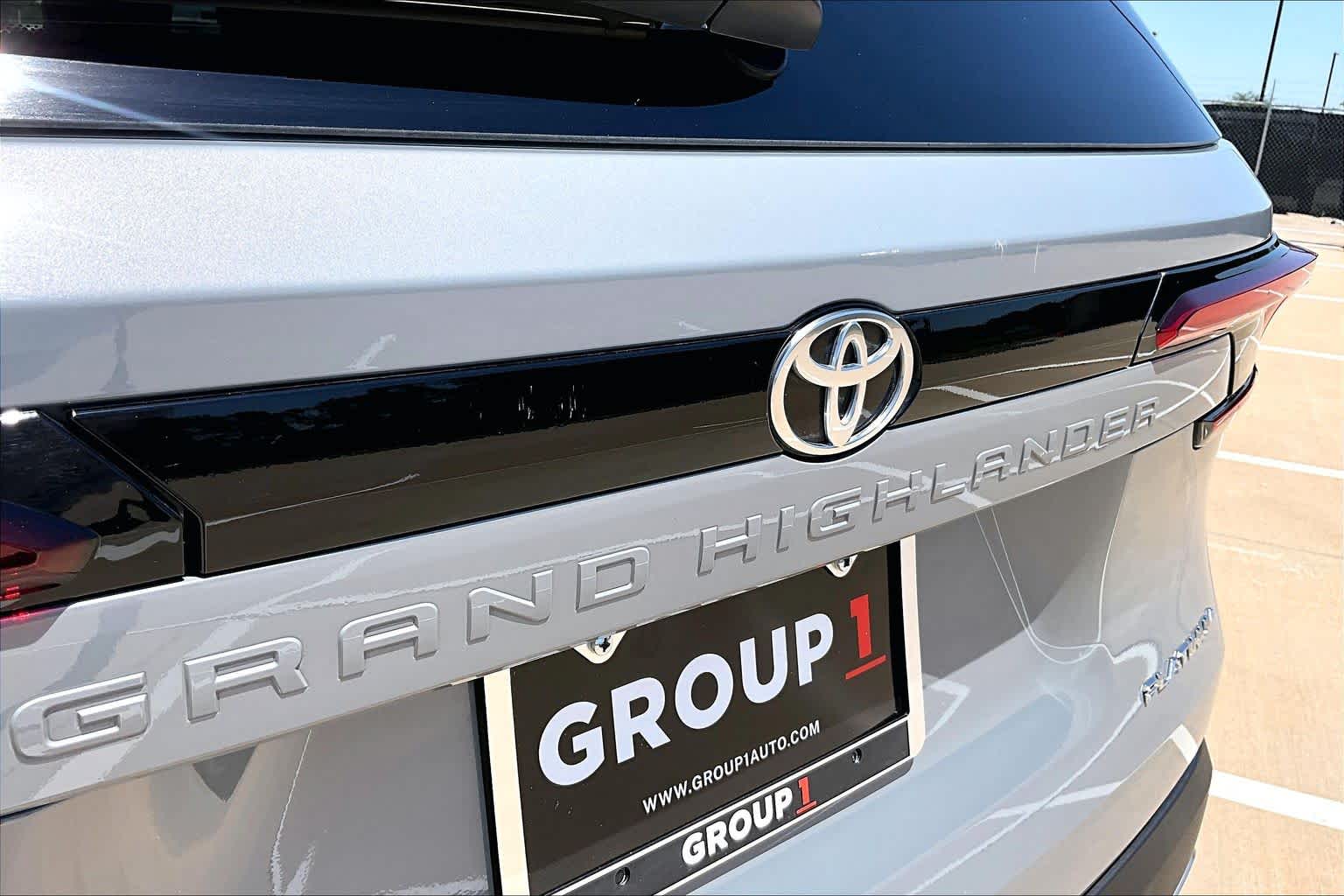 2026 Toyota Grand Highlander Hybrid MAX Platinum Cement at Group 1 Toyota Southwest