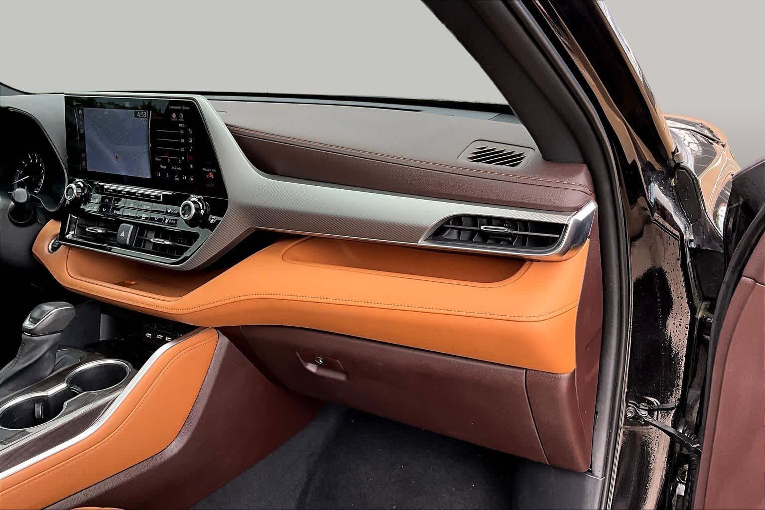 2020 Toyota Highlander Platinum Opulent Amber at Team Honda