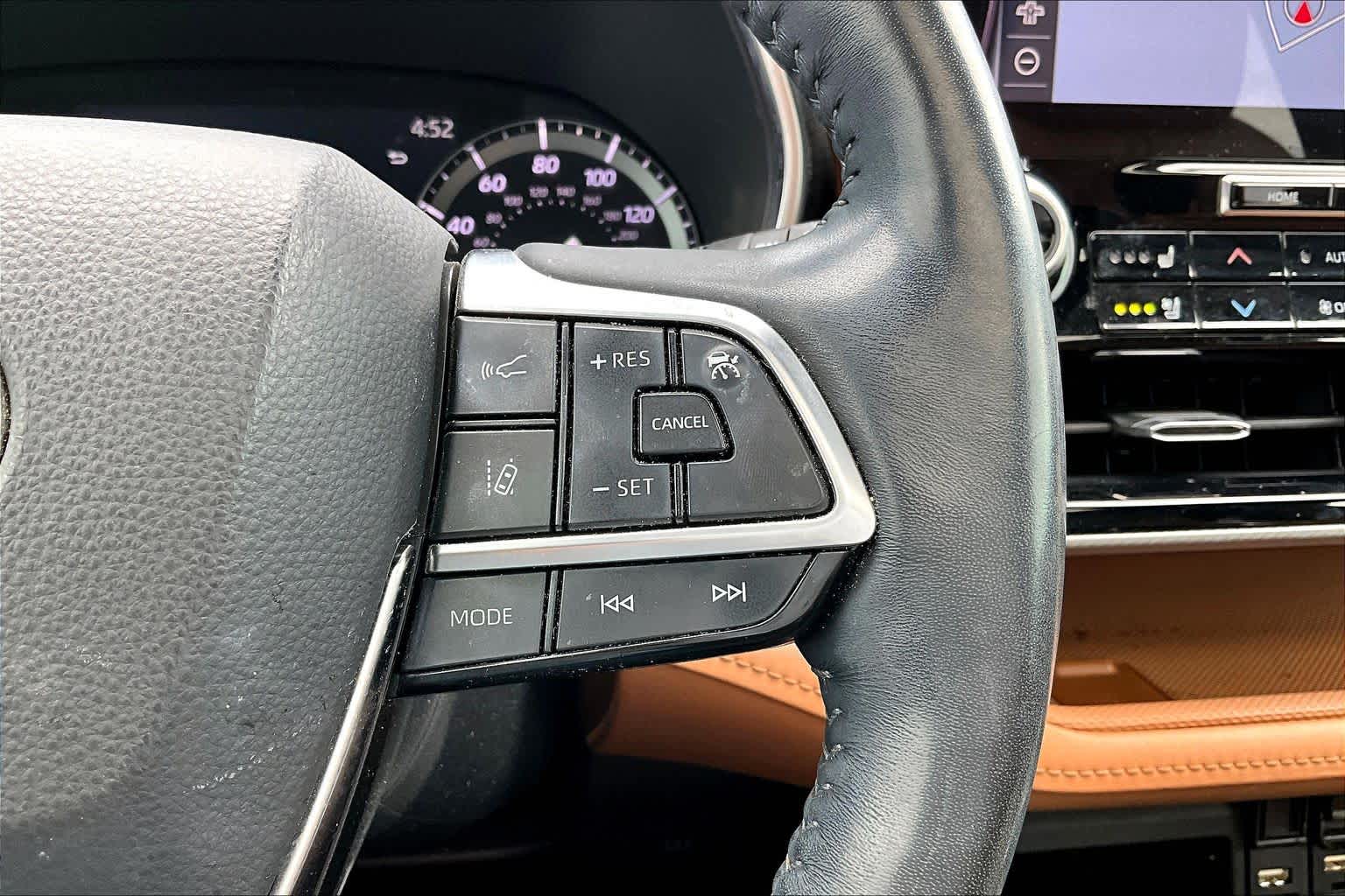 2020 Toyota Highlander Platinum Opulent Amber at Team Honda