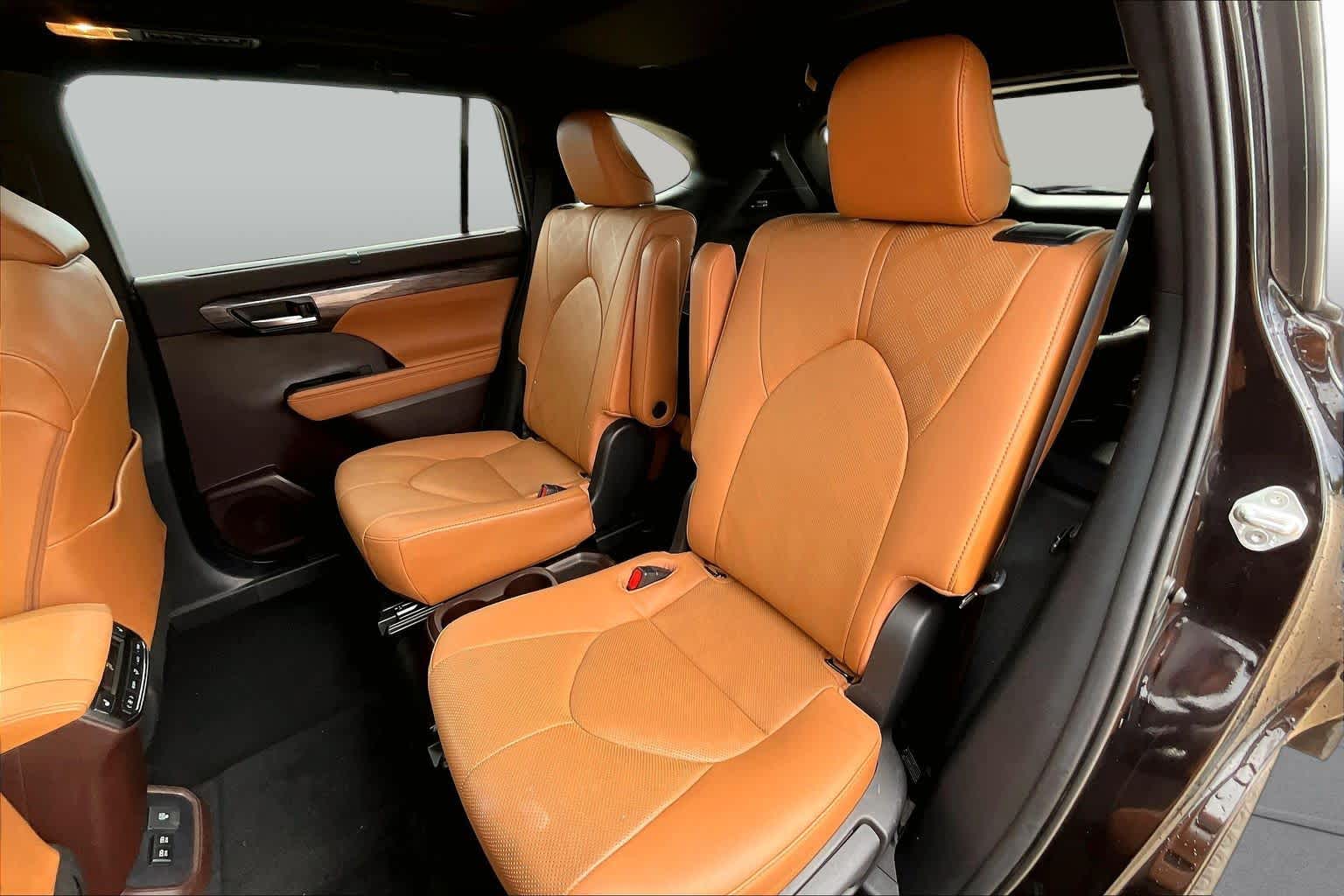 2020 Toyota Highlander Platinum Opulent Amber at Team Honda