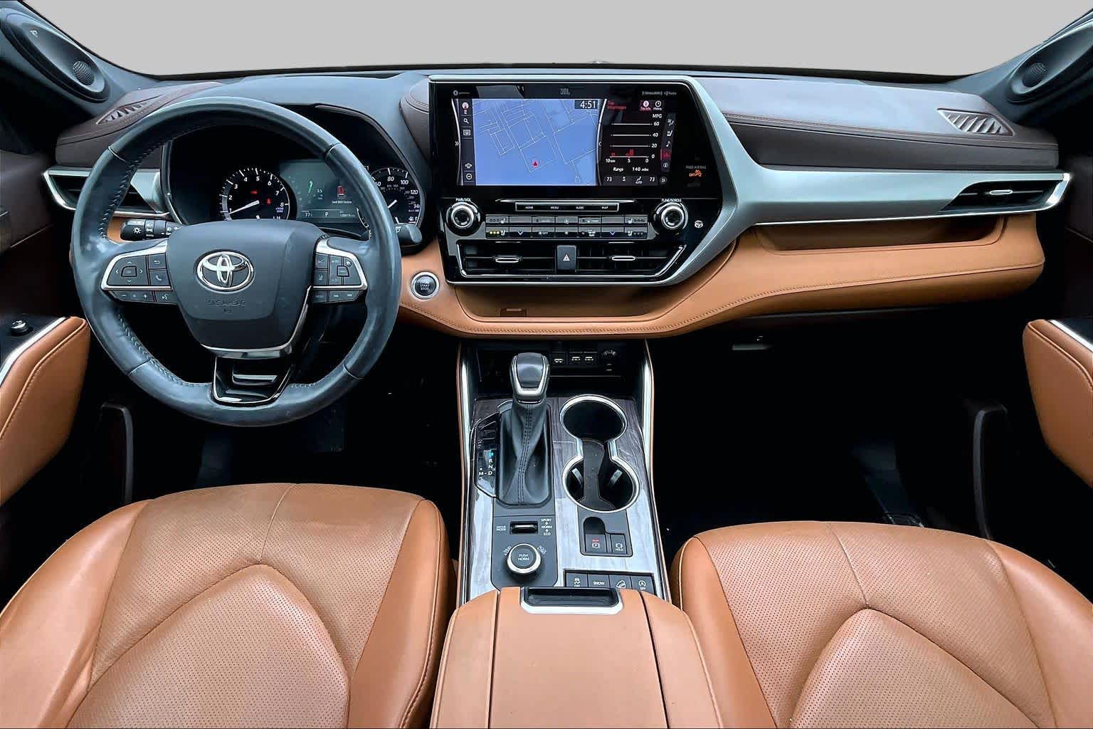 2020 Toyota Highlander Platinum Opulent Amber at Team Honda