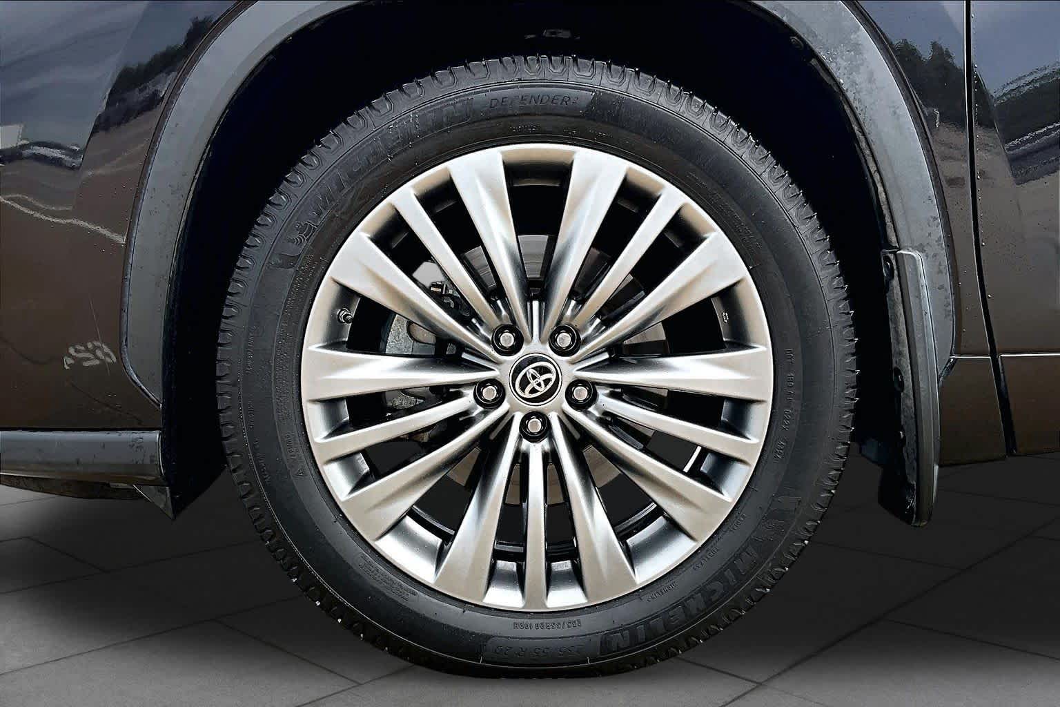 2020 Toyota Highlander Platinum Opulent Amber at Team Honda