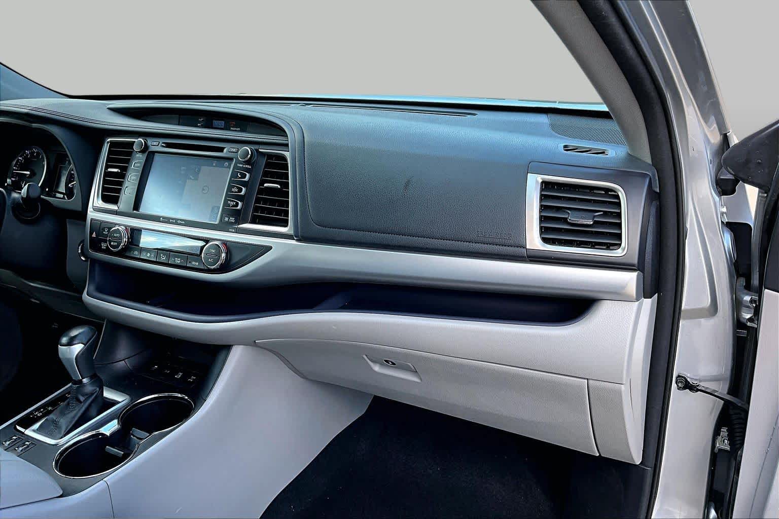 2016 Toyota Highlander XLE Silver Sky Metallic at AutoNation Toyota Gulf Fwy