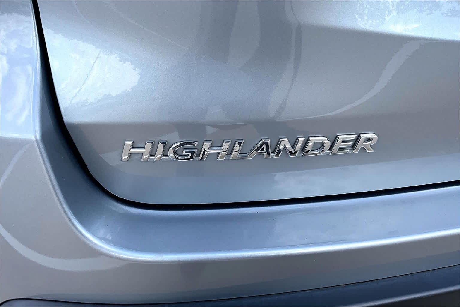 2016 Toyota Highlander XLE Silver Sky Metallic at AutoNation Toyota Gulf Fwy