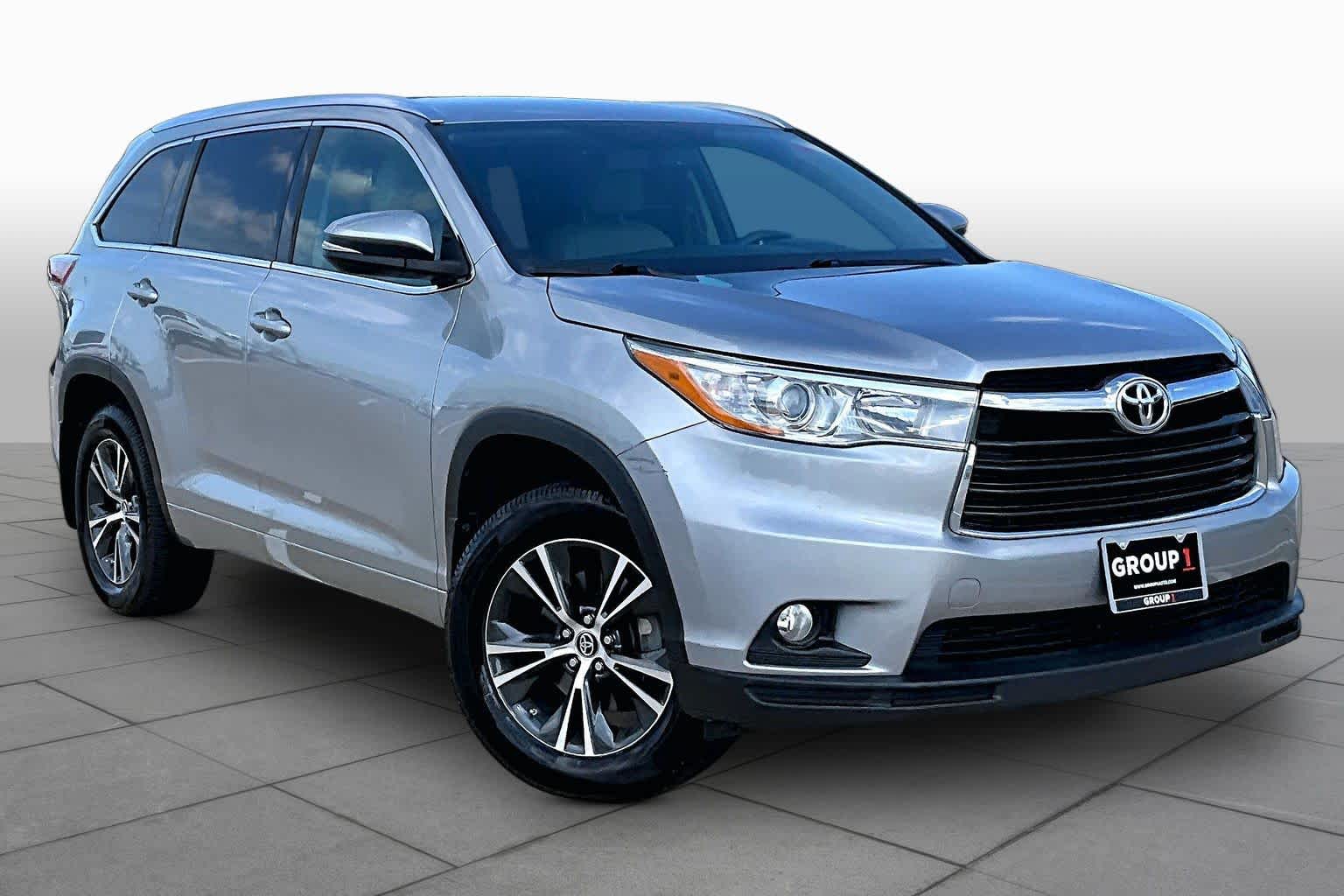 2016 Toyota Highlander XLE Silver Sky Metallic at AutoNation Toyota Gulf Fwy