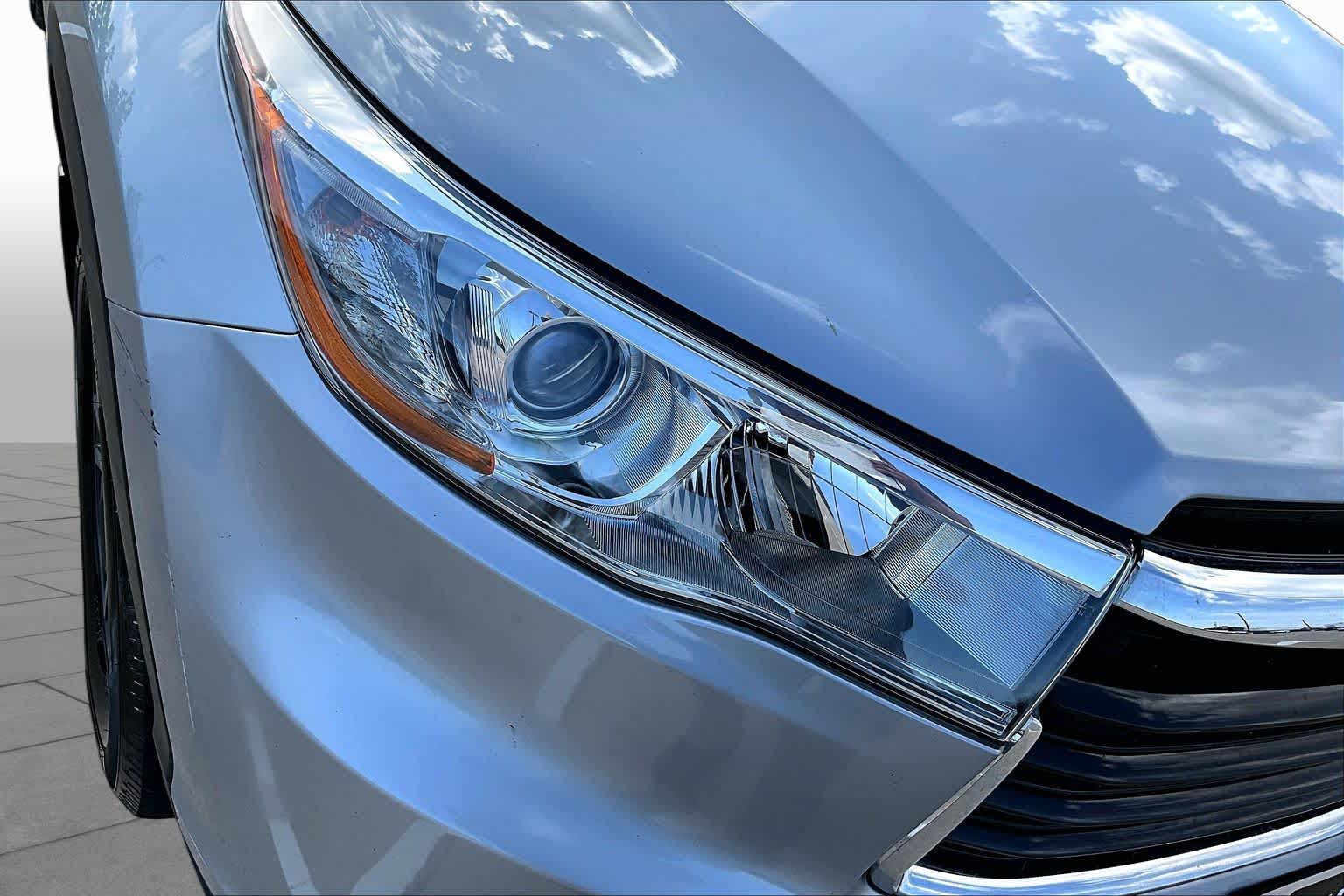 2016 Toyota Highlander XLE Silver Sky Metallic at AutoNation Toyota Gulf Fwy