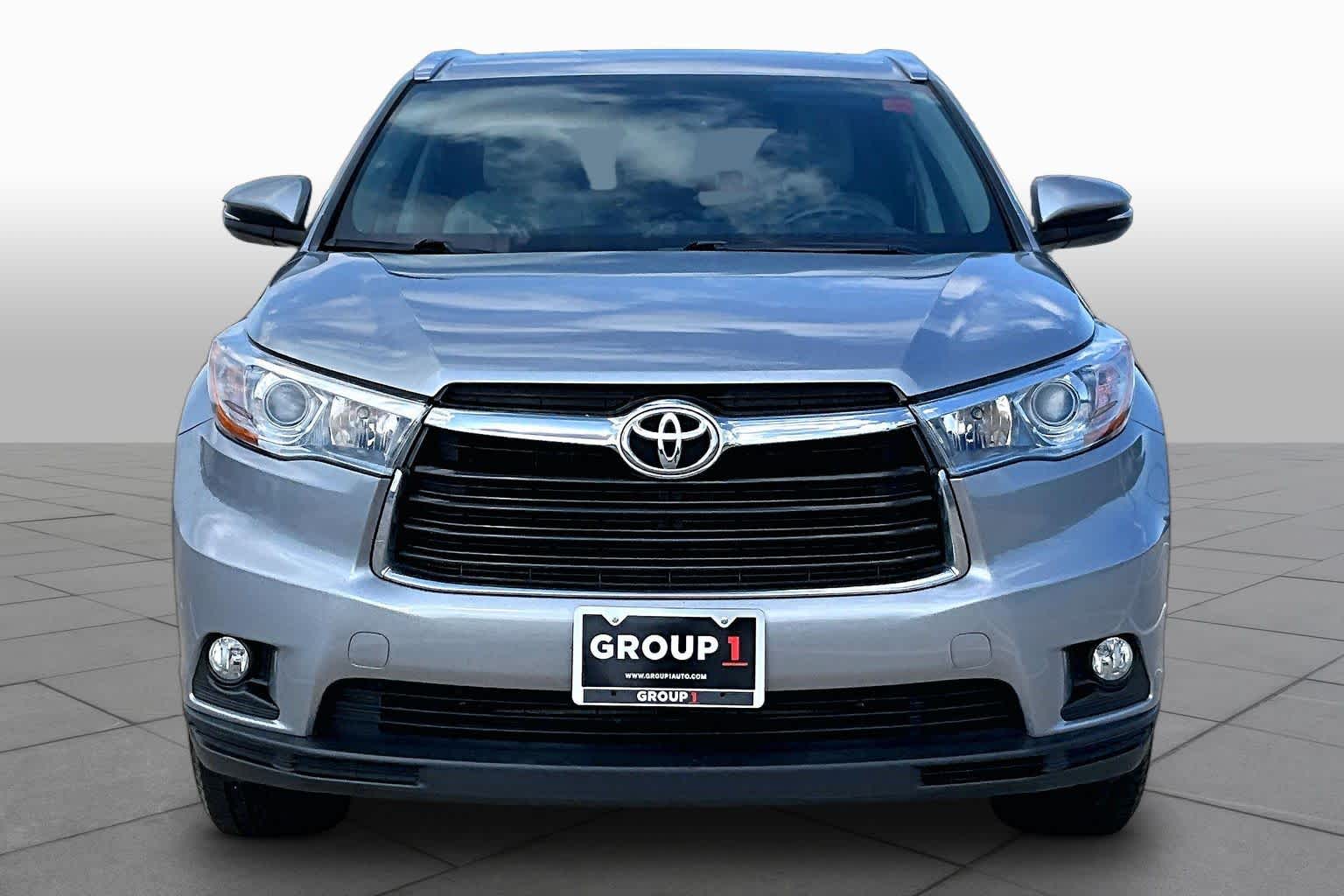 2016 Toyota Highlander XLE Silver Sky Metallic at AutoNation Toyota Gulf Fwy