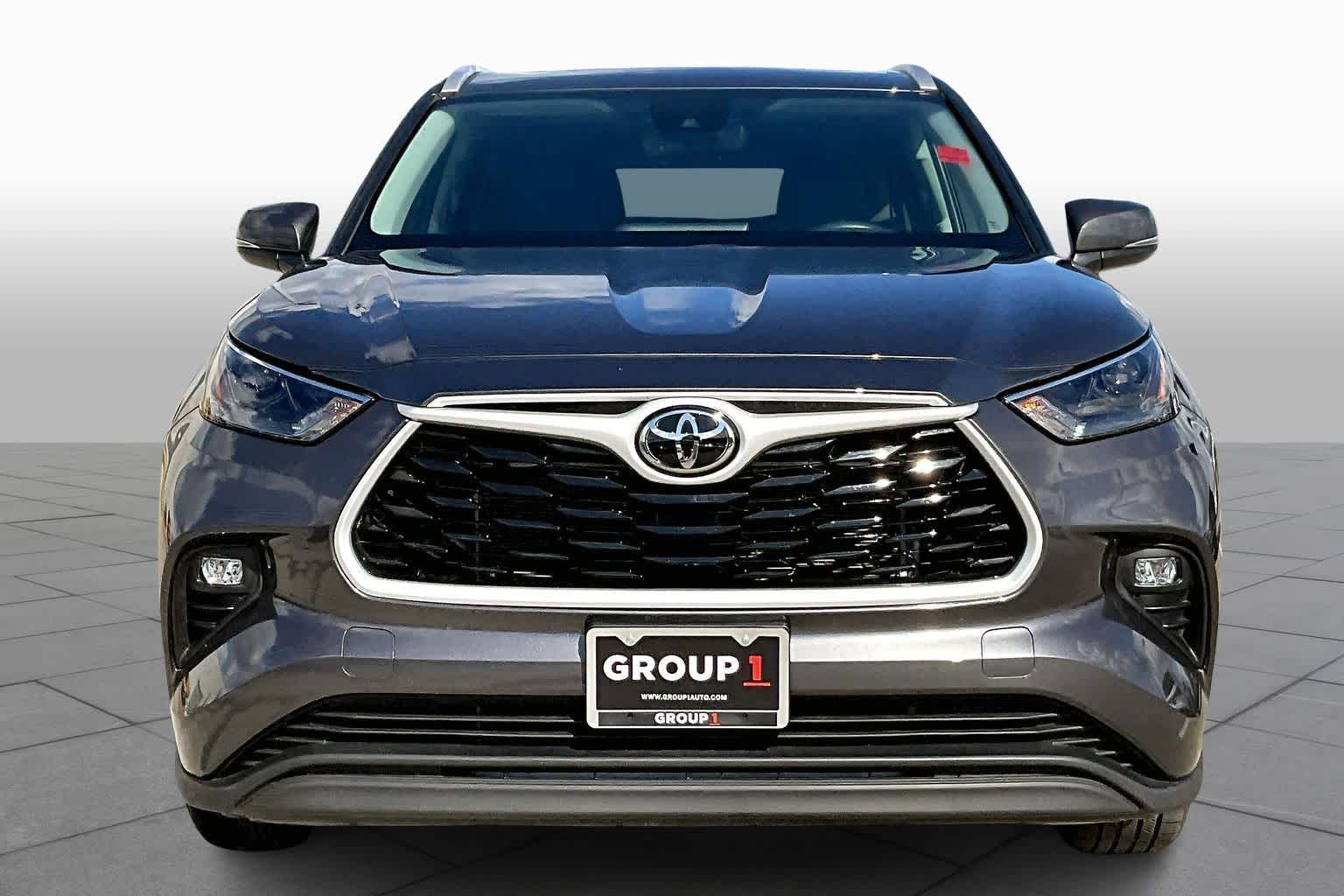 2025 Toyota Highlander XLE Magnetic Gray Metallic at AutoNation Toyota Gulf Fwy
